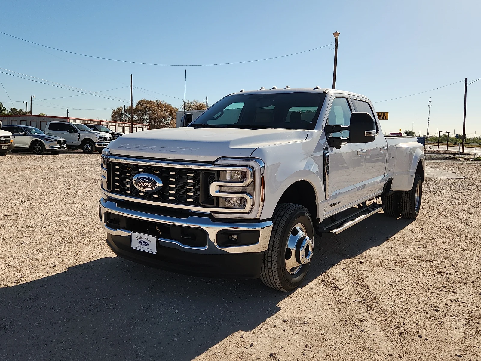 New 2026 Oxford White Ford Lariat image 3