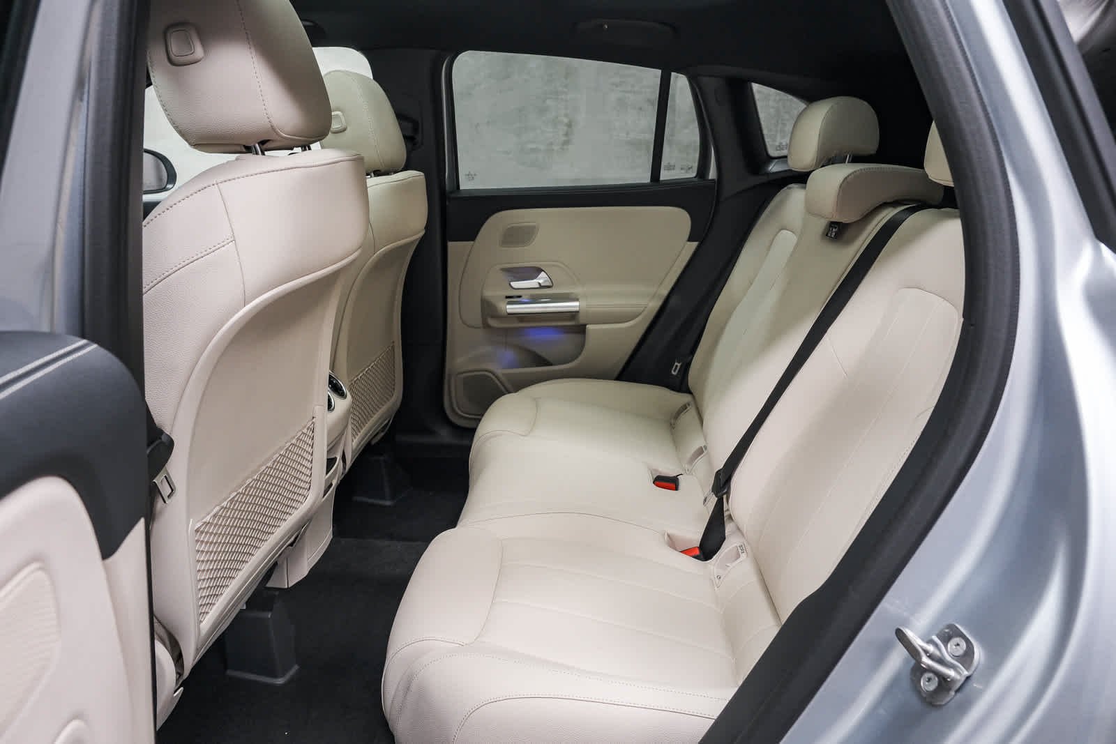 New 2026 Cirrus Silver Metallic Mercedes-Benz GLA 250 image 18