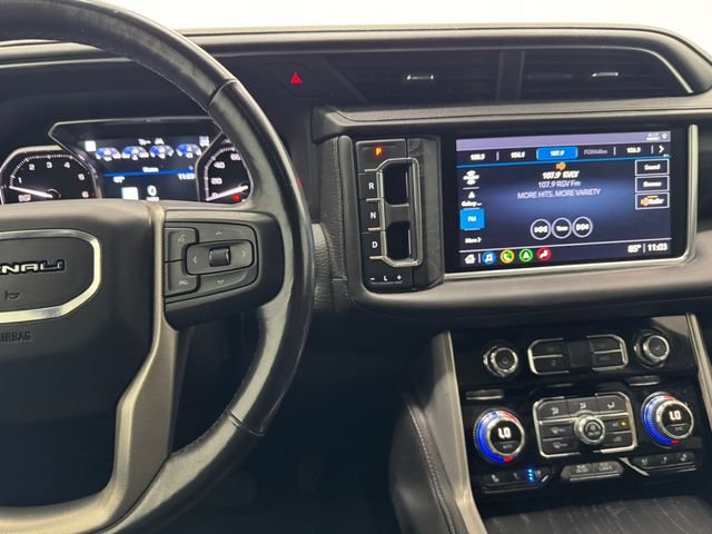 Used 2021 White Frost Tricoat GMC Denali image 25