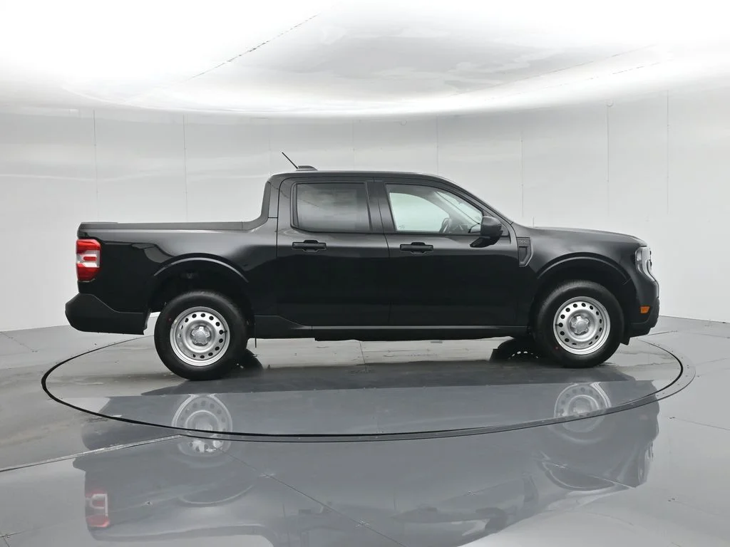 New 2026 Shadow Black Ford XL image 26