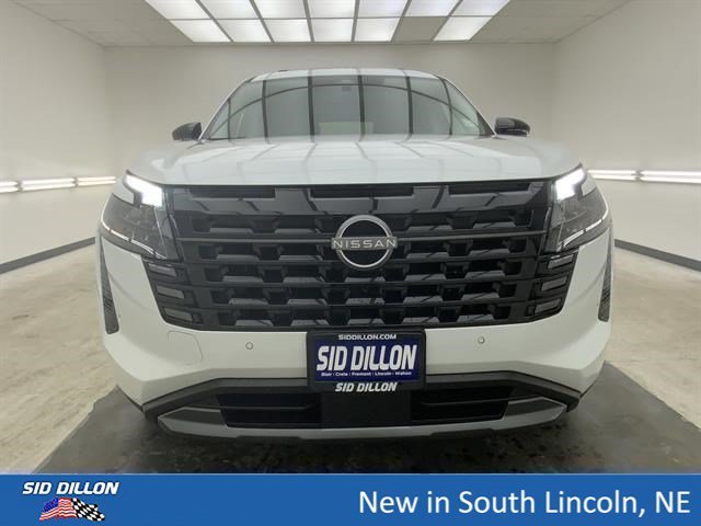New 2026 Everest White Pearl Tricoat Nissan Platinum image 3