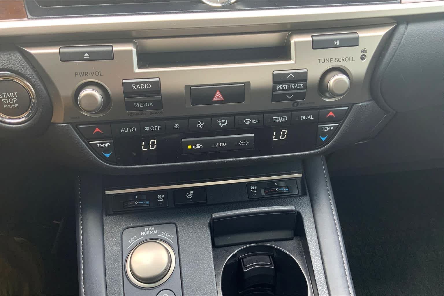 Used 2018 Obsidian Lexus  image 33