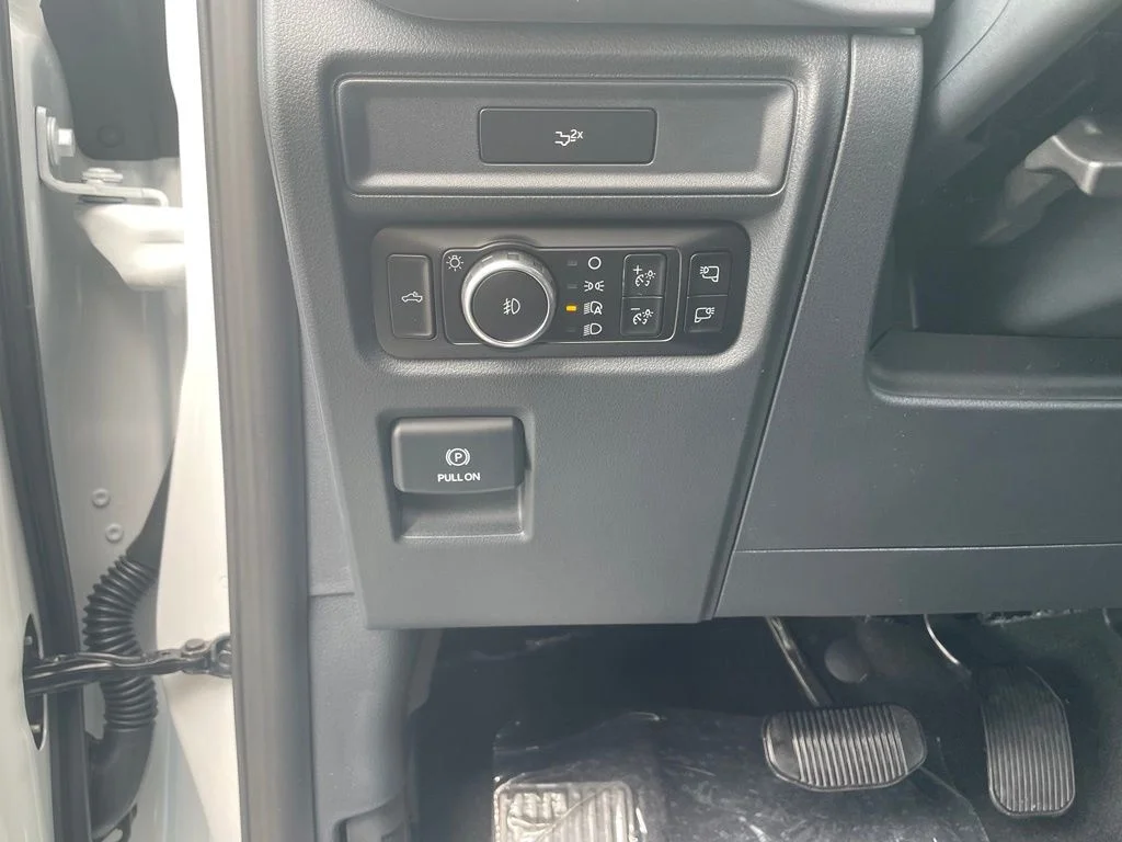 Used 2026 Oxford White Ford XLT image 14