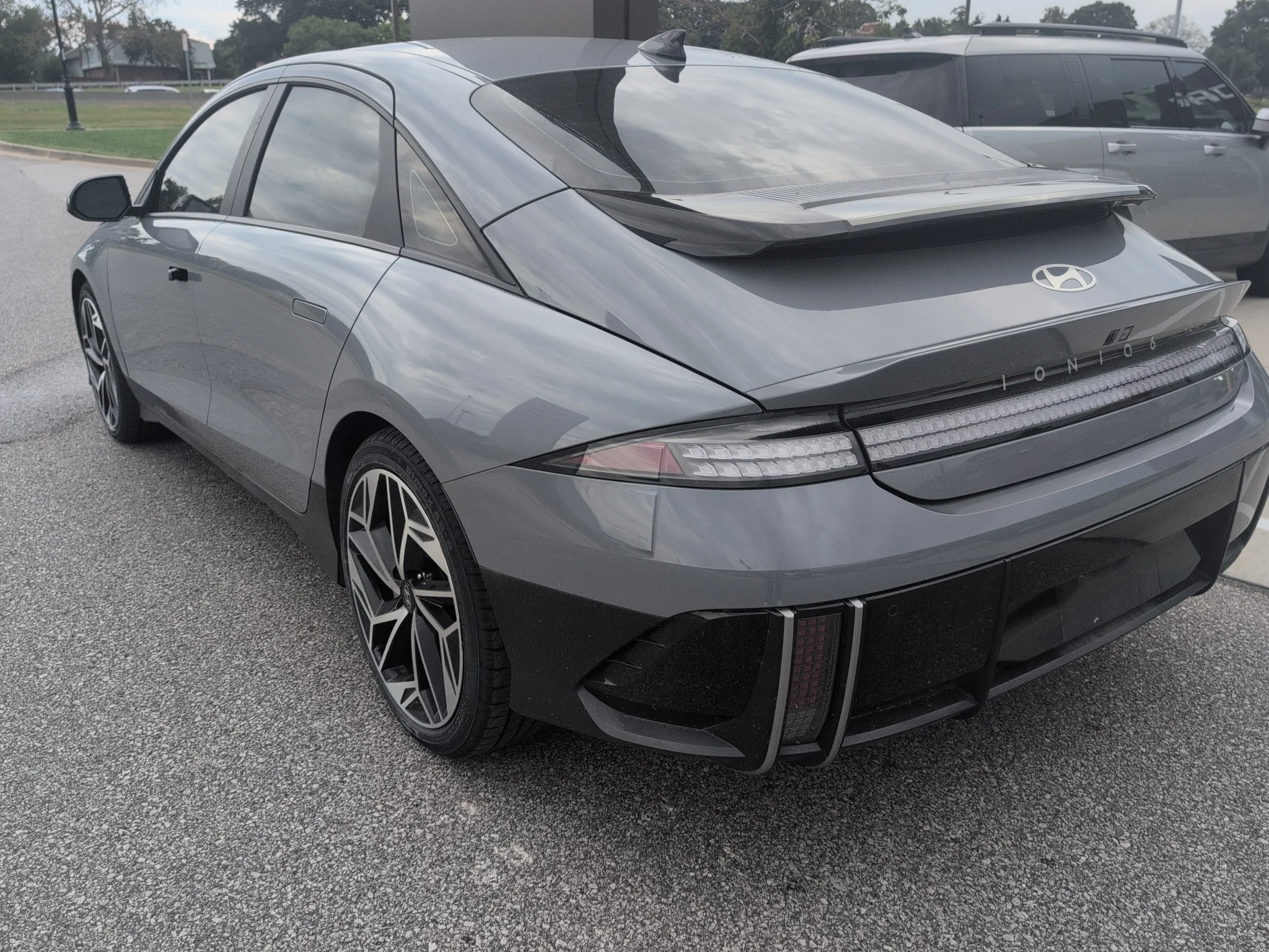 Used 2023 Transmission Blue Hyundai SEL image 7