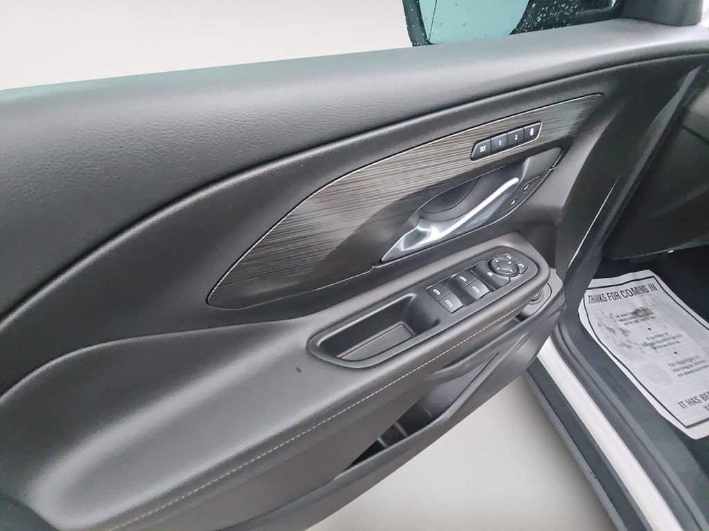 Used 2019 White GMC SLT image 10