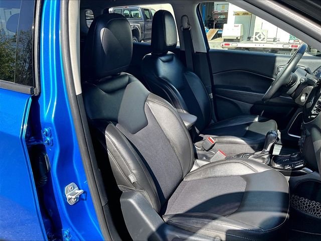 Used 2018 Blue Jeep Altitude image 7