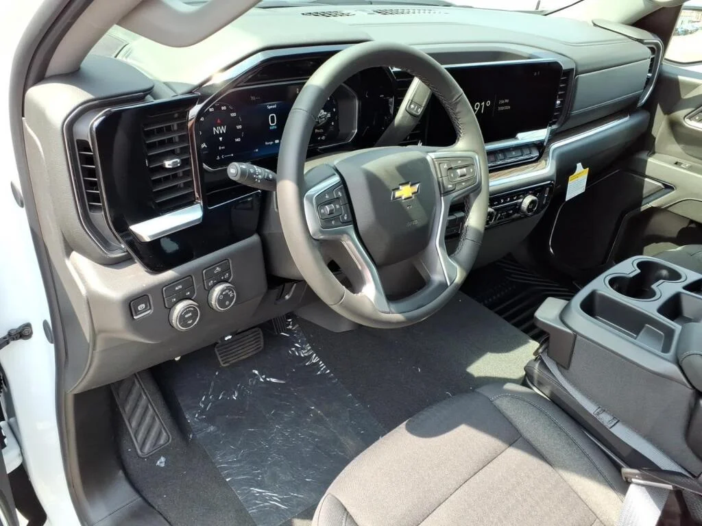 New 2026 Summit White Chevrolet LT image 8