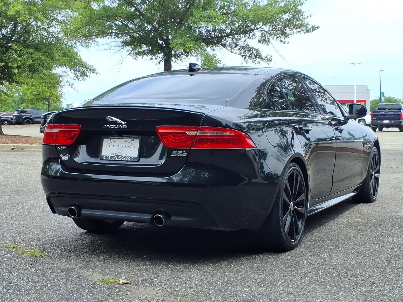 Used 2017 Ultimate Black Metallic Jaguar 35t R-Sport image 11