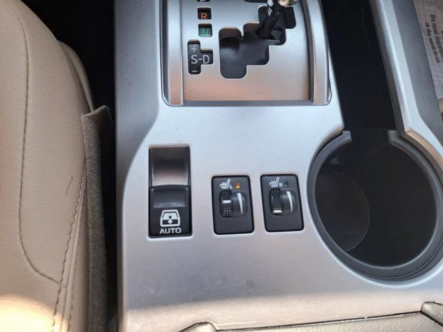 Used 2018 White Toyota SR5 Premium image 22