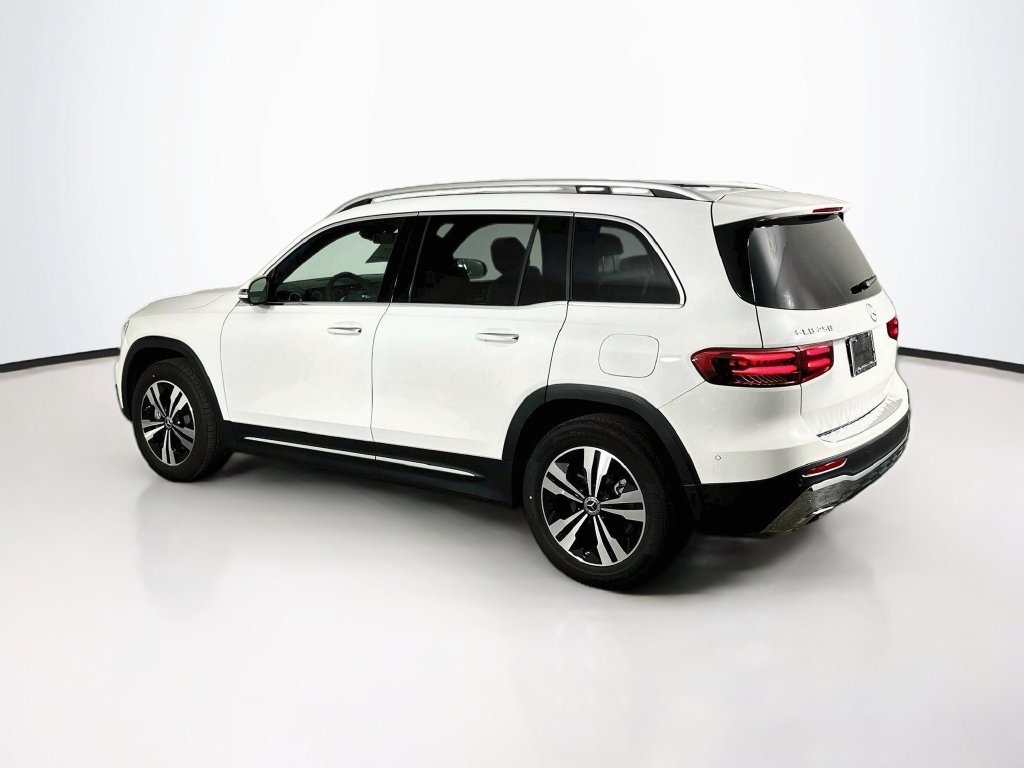 New 2026 Polar White Mercedes-Benz GLB 250 image 5