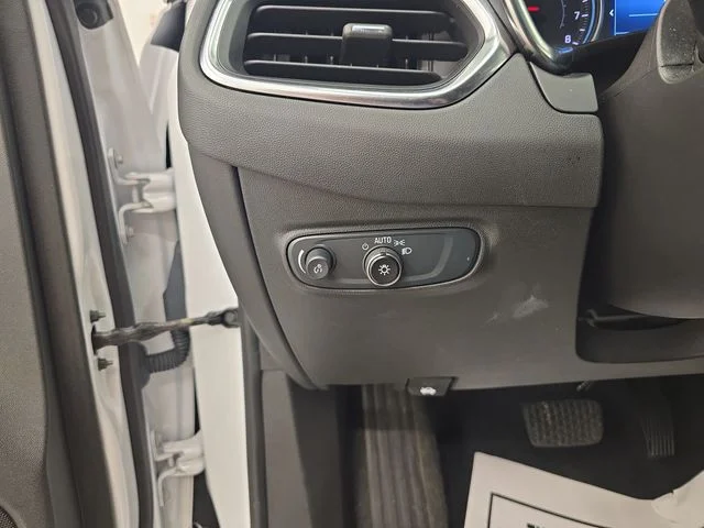 Used 2024 Summit White Chevrolet LT image 33