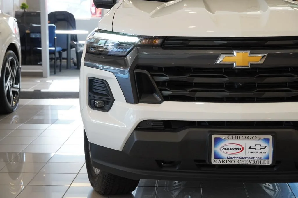 New 2026 Summit White Chevrolet LT image 31