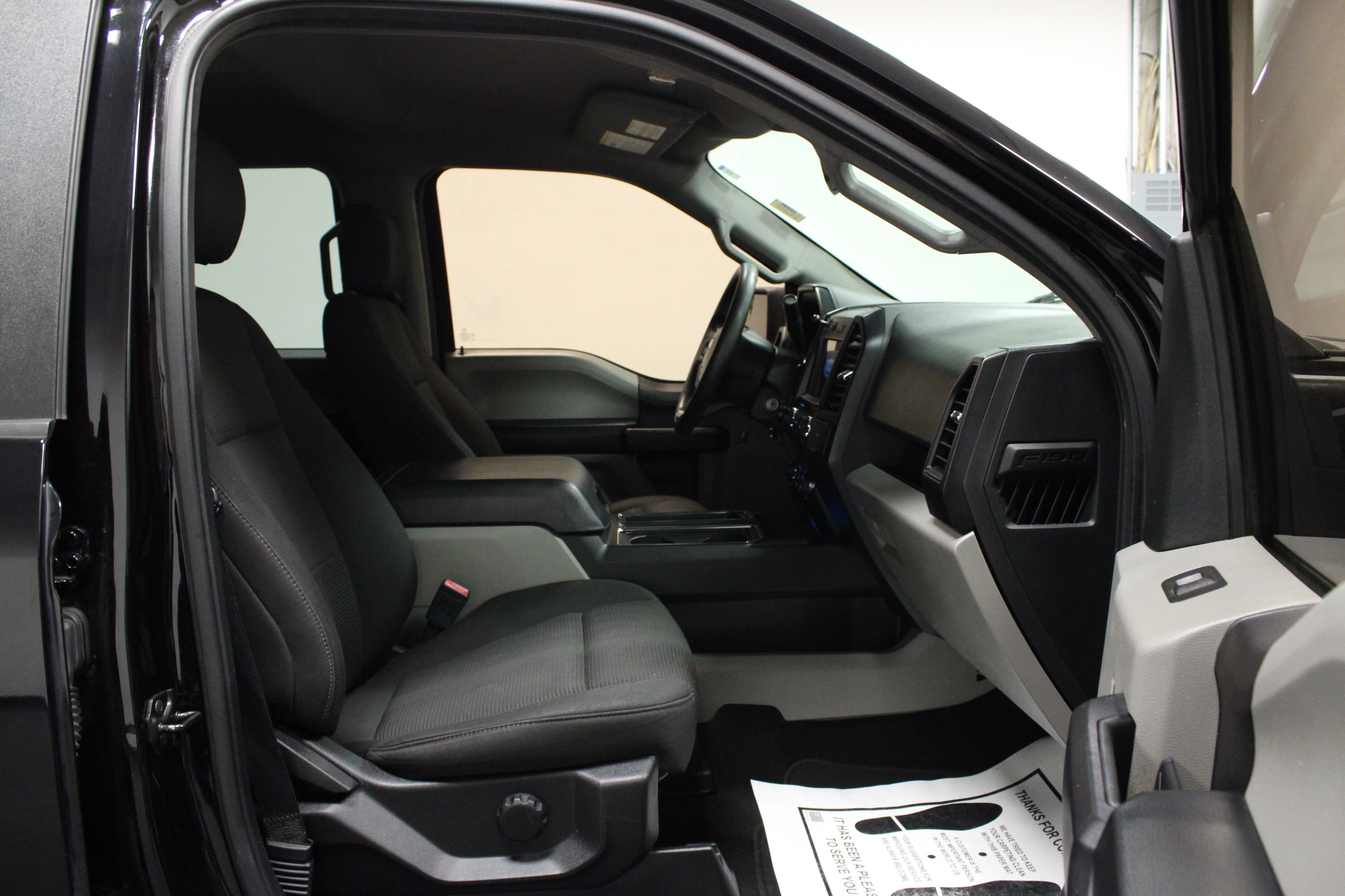 Used 2019 Agate Black Metallic Ford XL image 16
