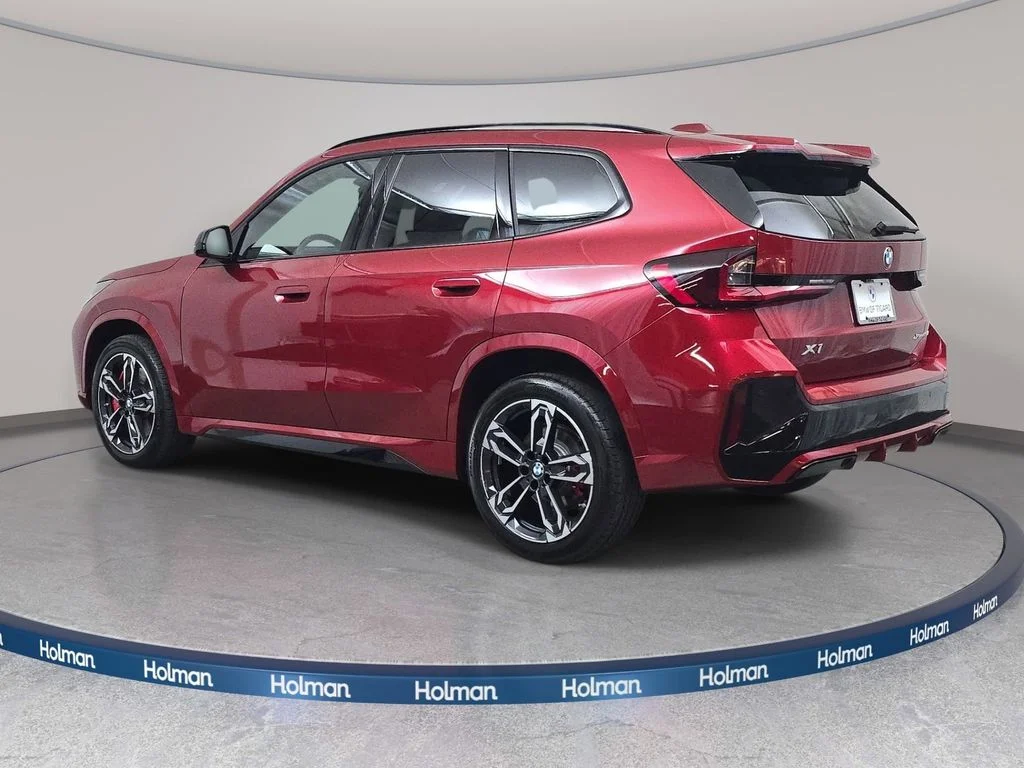 Used 2026 Vegas Red Metallic BMW xDrive28i image 8