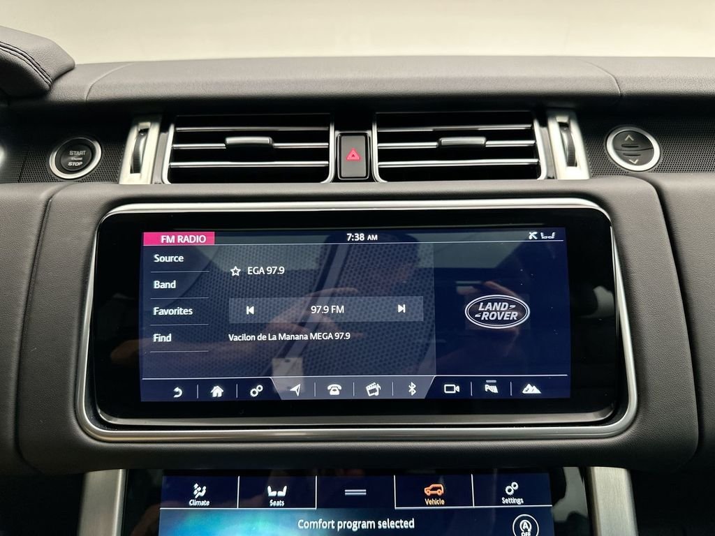 Used 2020  Land Rover HSE image 27