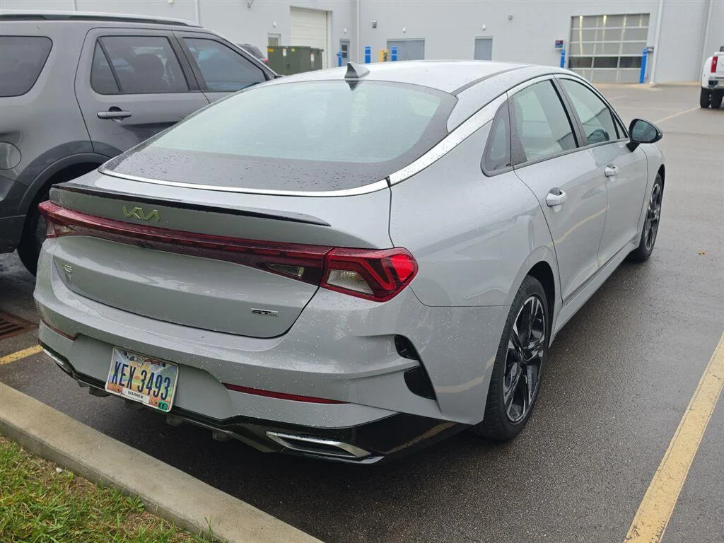 Used 2024 Wolf Gray Kia GT-Line image 3