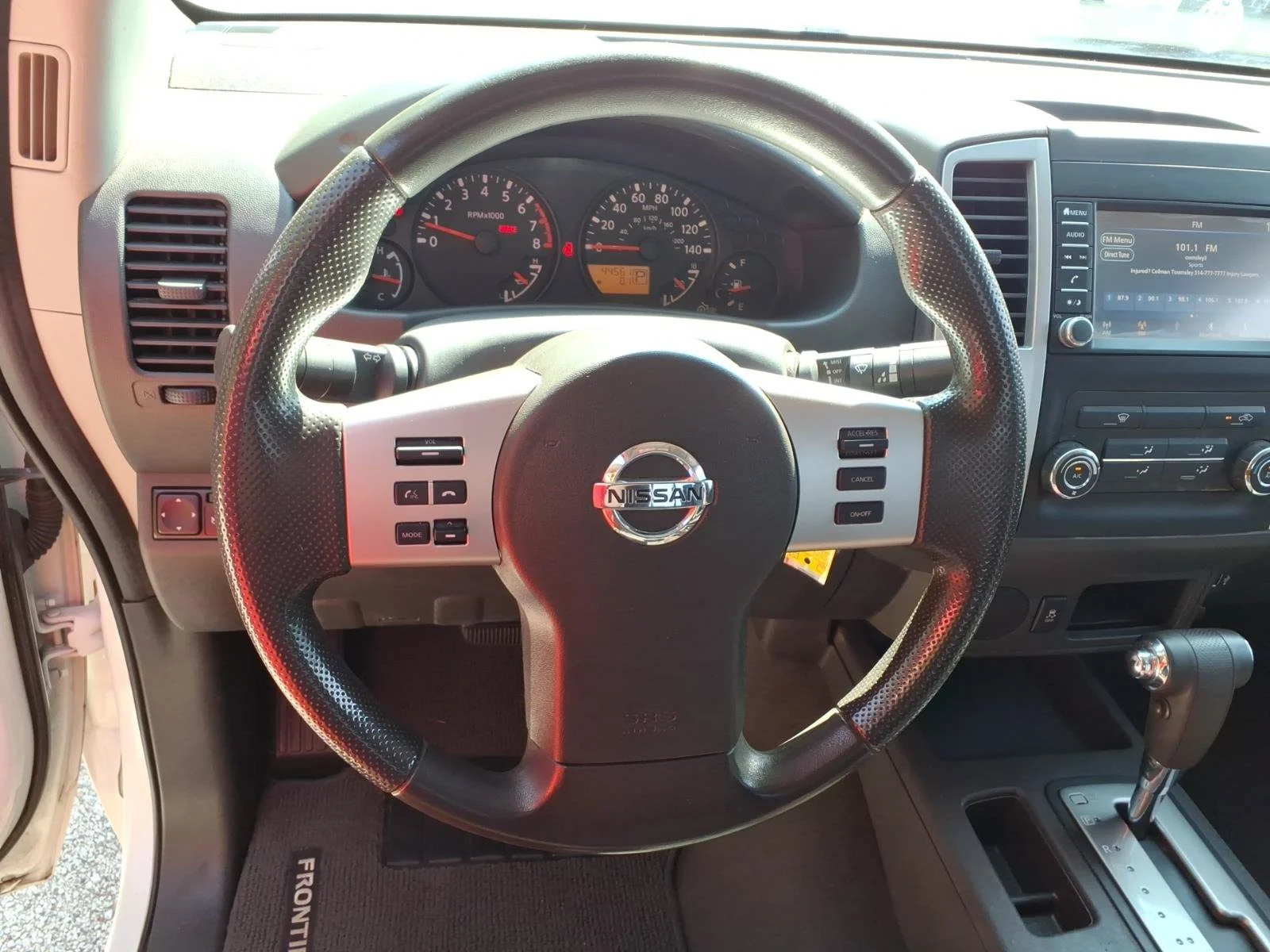 Used 2019 Glacier White Nissan SV image 7