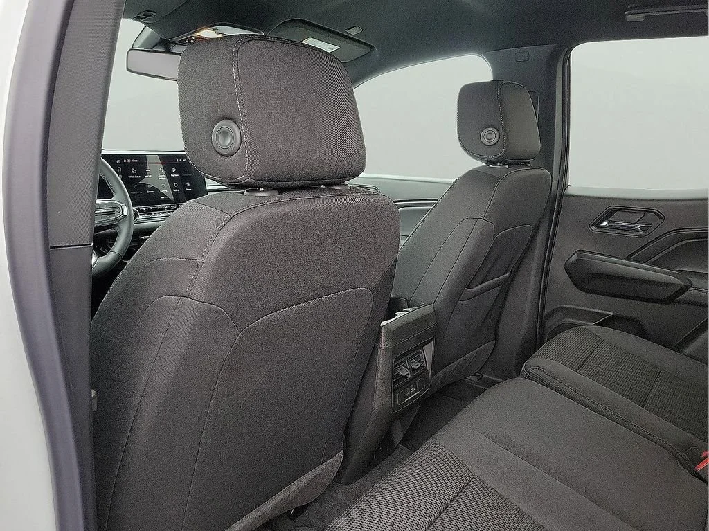New 2026 Summit White GMC Elevation image 12