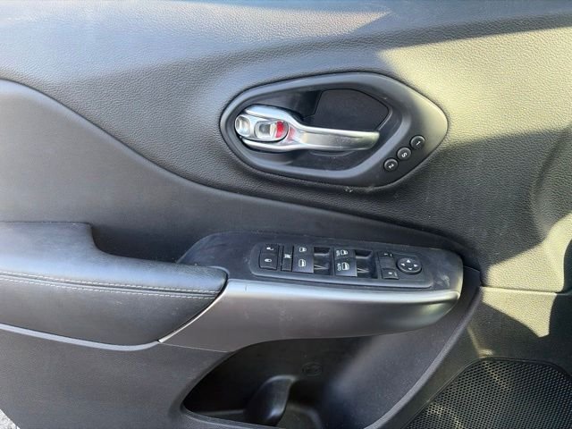 Used 2020 White Jeep Limited image 5