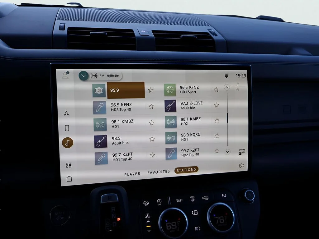 New 2026 Tasman Blue Land Rover X-Dynamic SE image 20