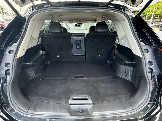 Used 2020 Black Nissan SL image 14