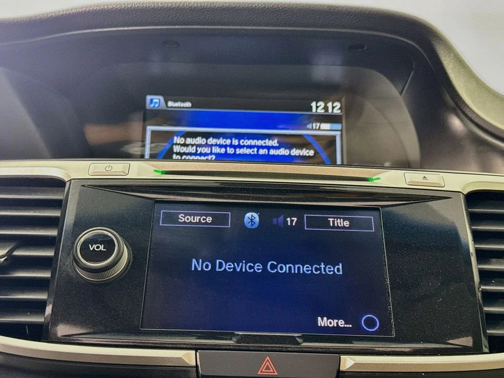 Used 2015 White Honda Touring image 17