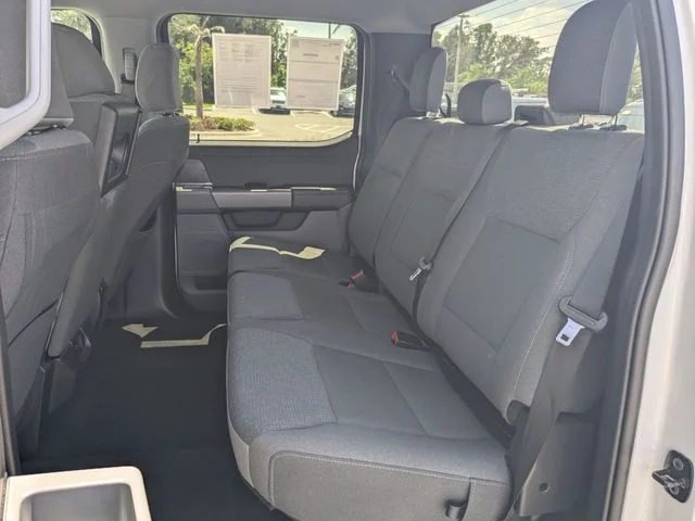 Certified Used 2025 Oxford White Ford XLT image 12