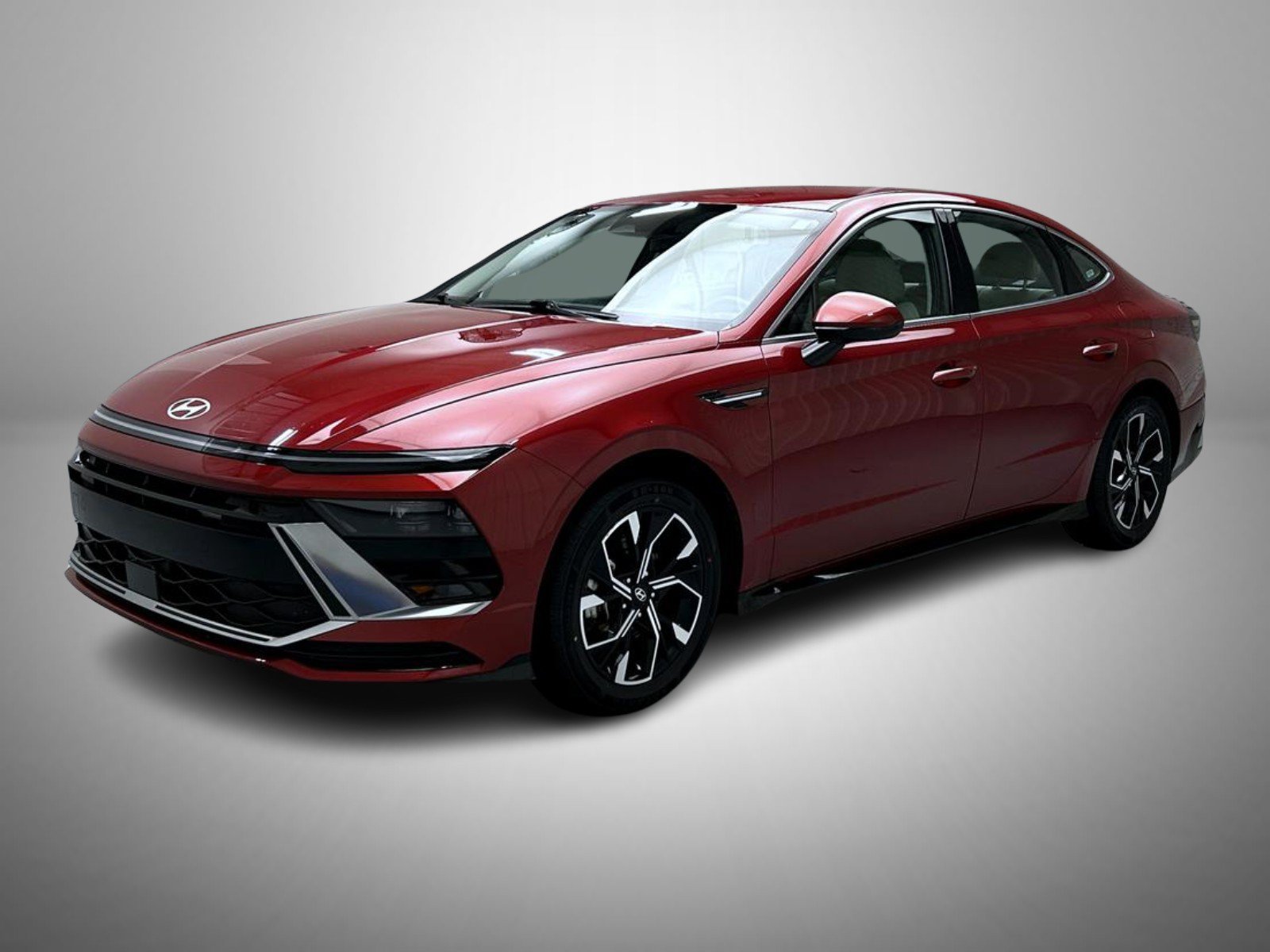 Used 2025 Red Hyundai SEL image 1