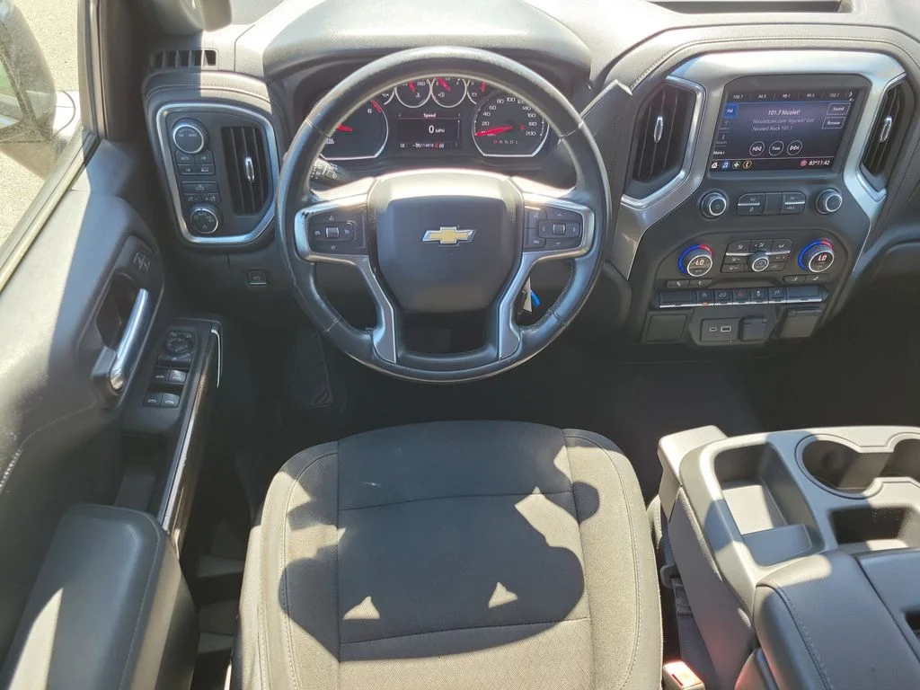 2020 Chevrolet Silverado 1500 LT - Photo 13