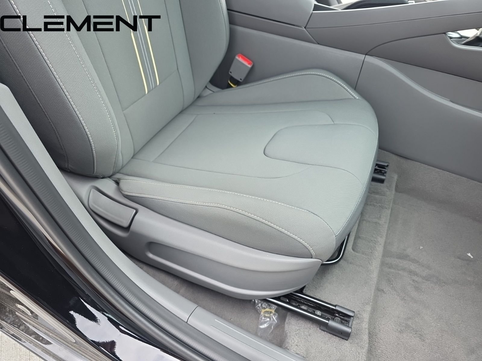 2025 Hyundai Elantra SEL - Photo 35