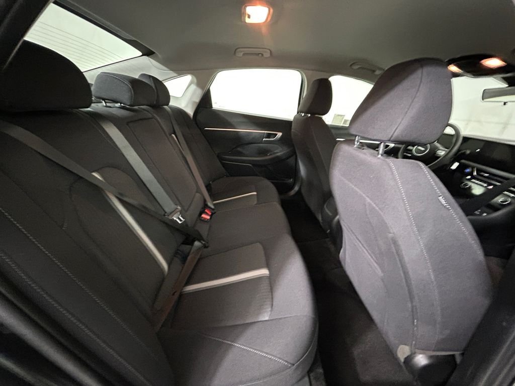 Used 2025 Gray Hyundai SEL image 17
