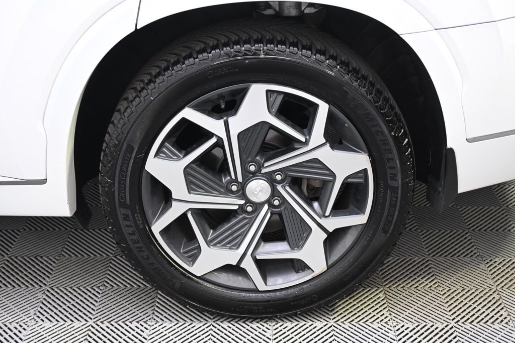 Used 2021 White Hyundai Calligraphy image 19
