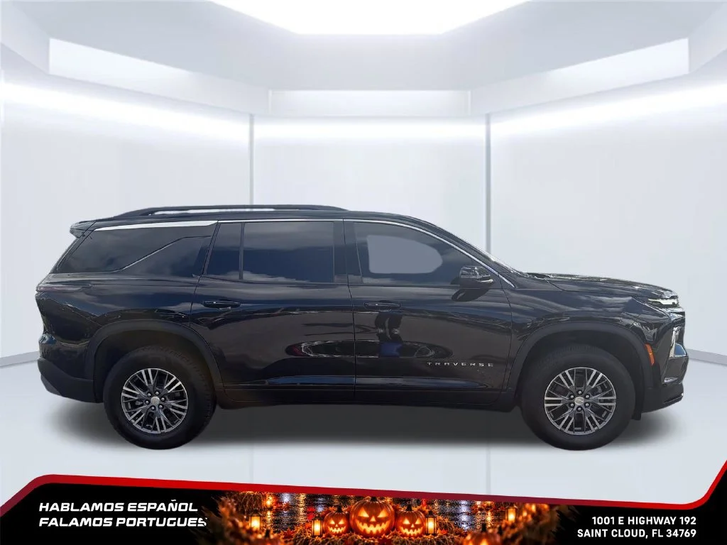 Used 2025 Mosaic Black Metallic Chevrolet LT image 6