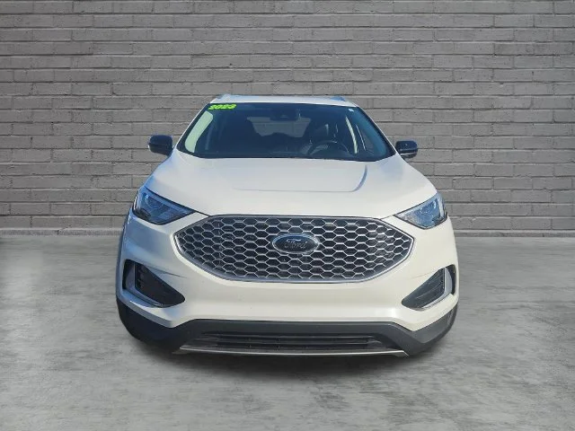 Used 2023 White Ford SEL image 18