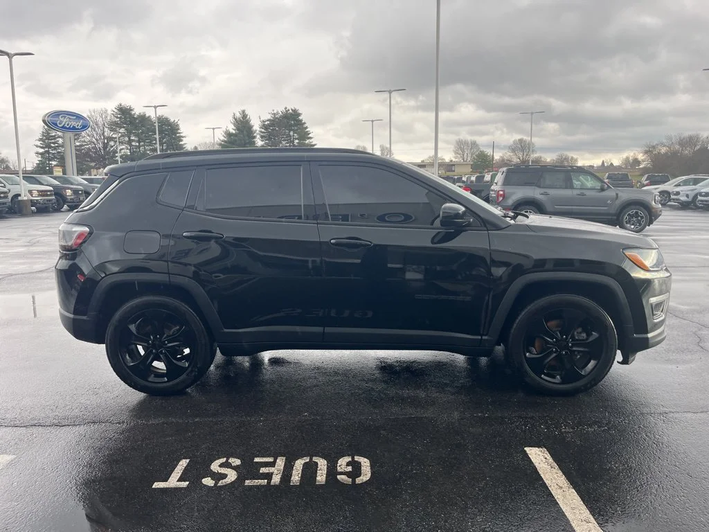 Used 2021 Diamond Black Jeep Latitude image 6