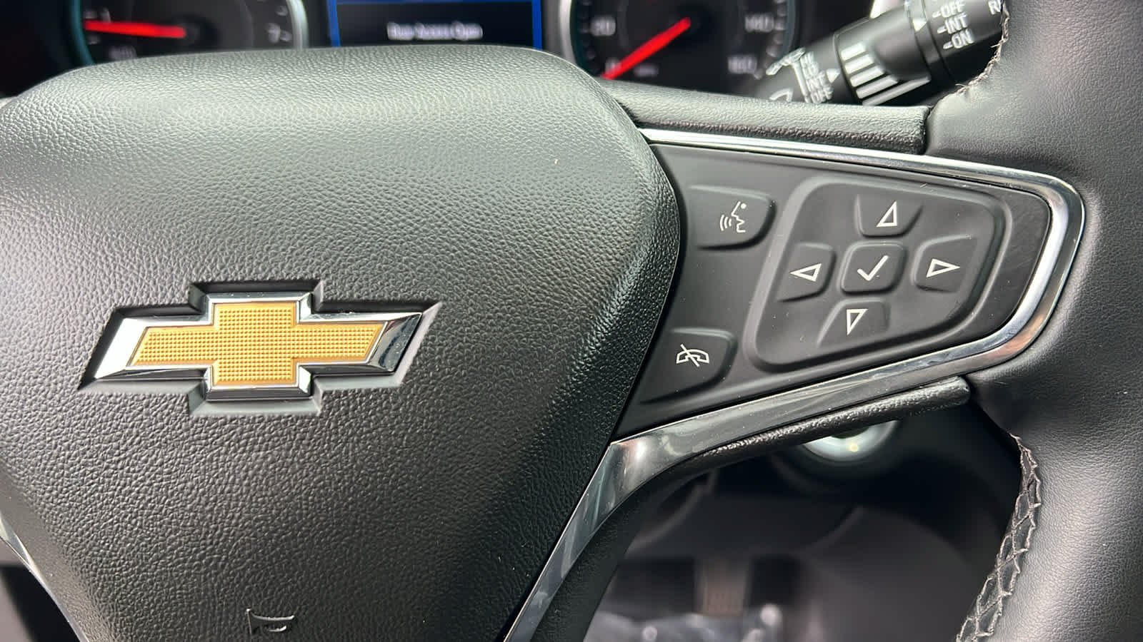 Used 2024 Sterling Gray Metallic Chevrolet LT image 20