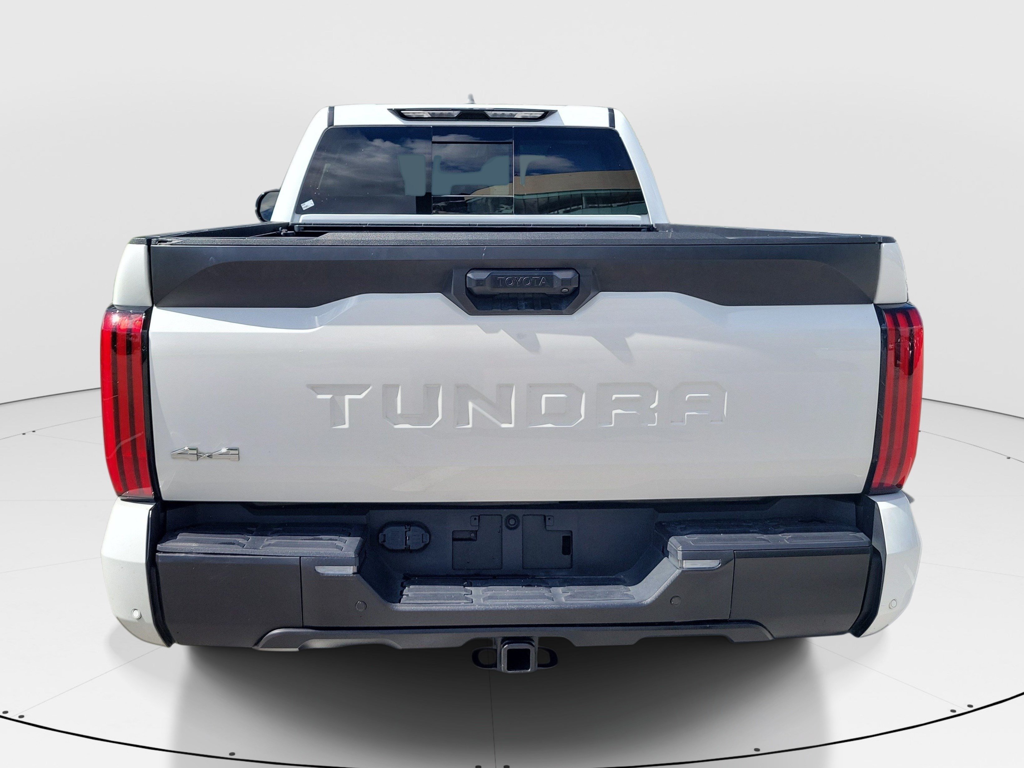 Used 2024 Ice Toyota SR5 image 6
