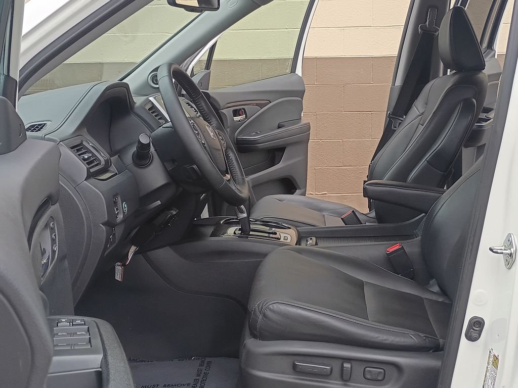 Used 2017  Honda RTL-E image 19
