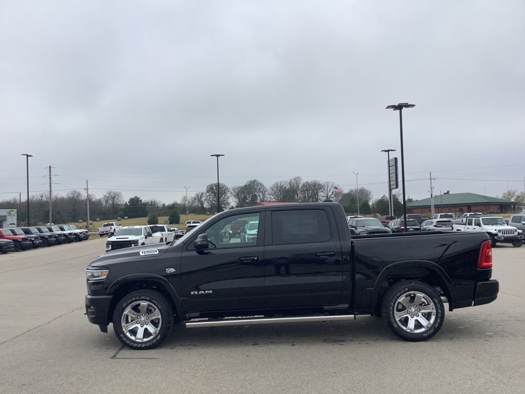 New 2026 Diamond Black Crystal Pearl-Coat Exterior Paint RAM Big Horn/Lone Star image 4