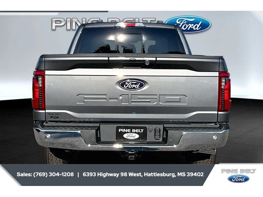 New 2026 Carbonized Gray Metallic Ford XLT image 4