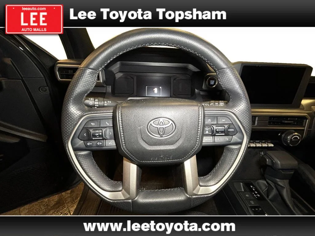 Used 2025 Underground Toyota SR5 image 12
