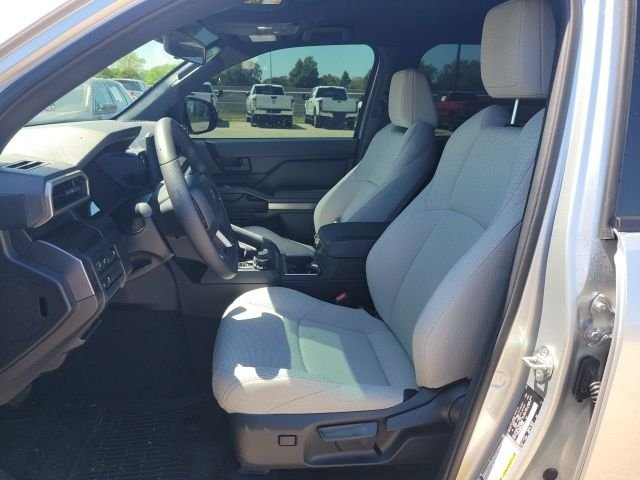 Used 2025 Cutting Edge Toyota SR5 image 16