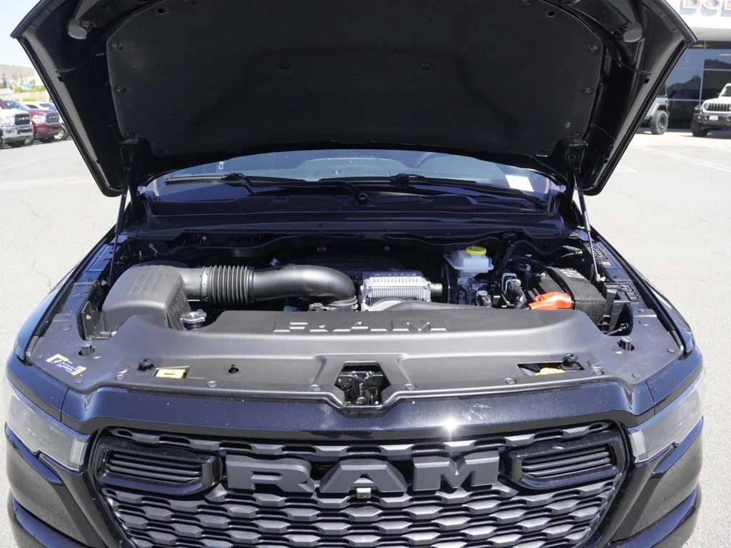 New 2026 Diamond Black Crystal Pearl-Coat Exterior Paint RAM Big Horn/Lone Star image 27