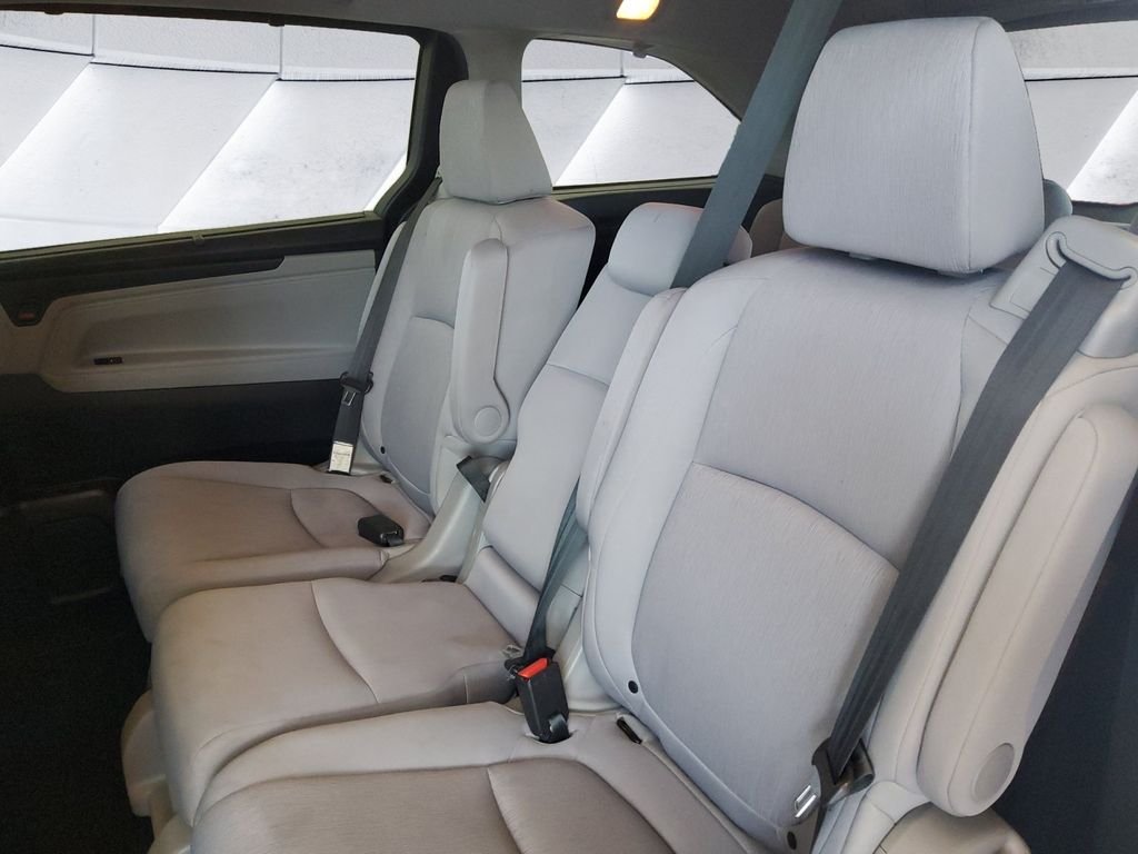 Used 2019  Honda EX image 18