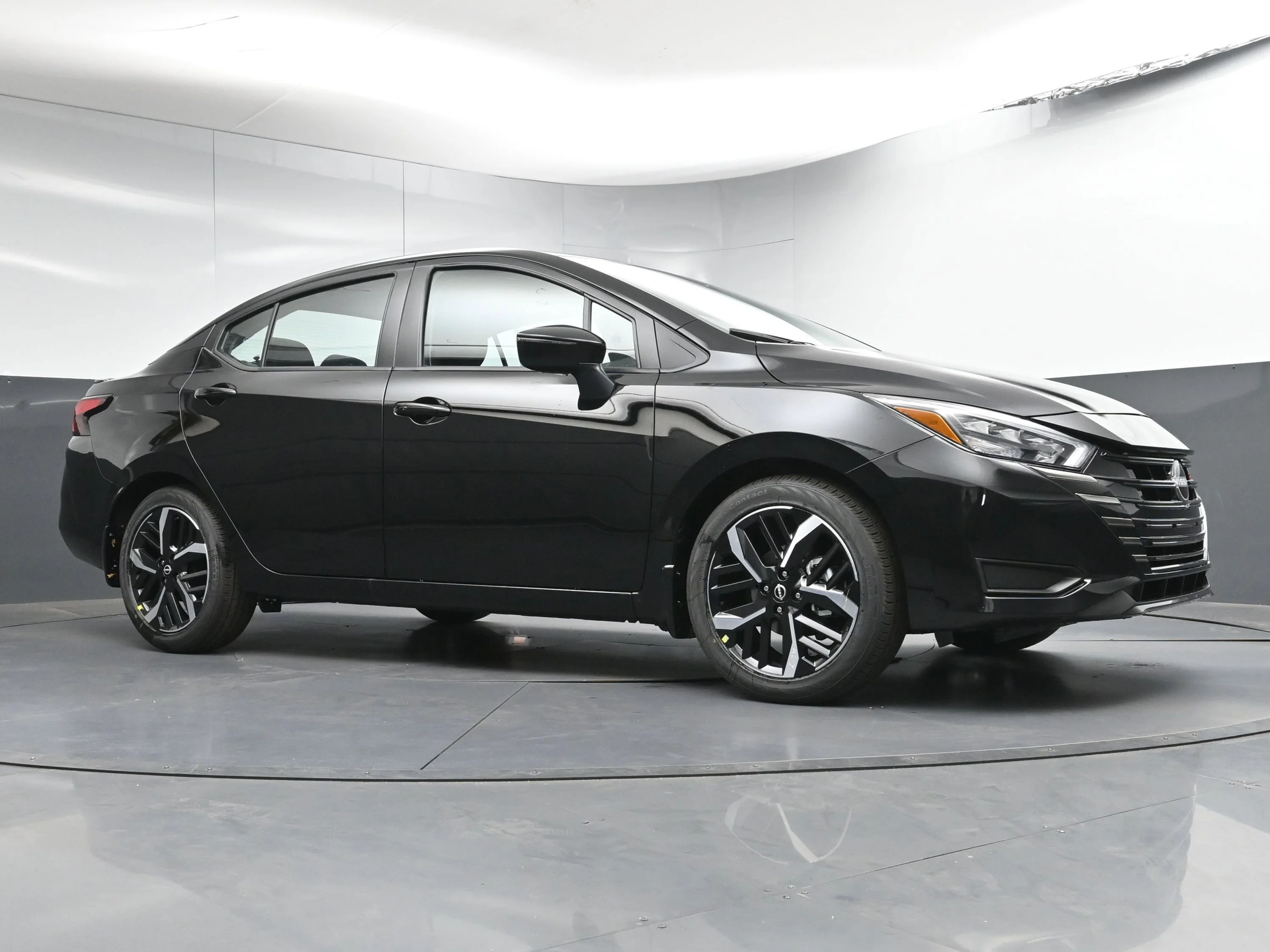 Used 2025 Super Black Nissan SR image 22