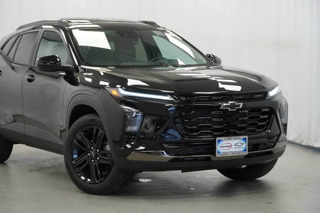 New 2026 Mosaic Black Metallic Chevrolet ACTIV image 8
