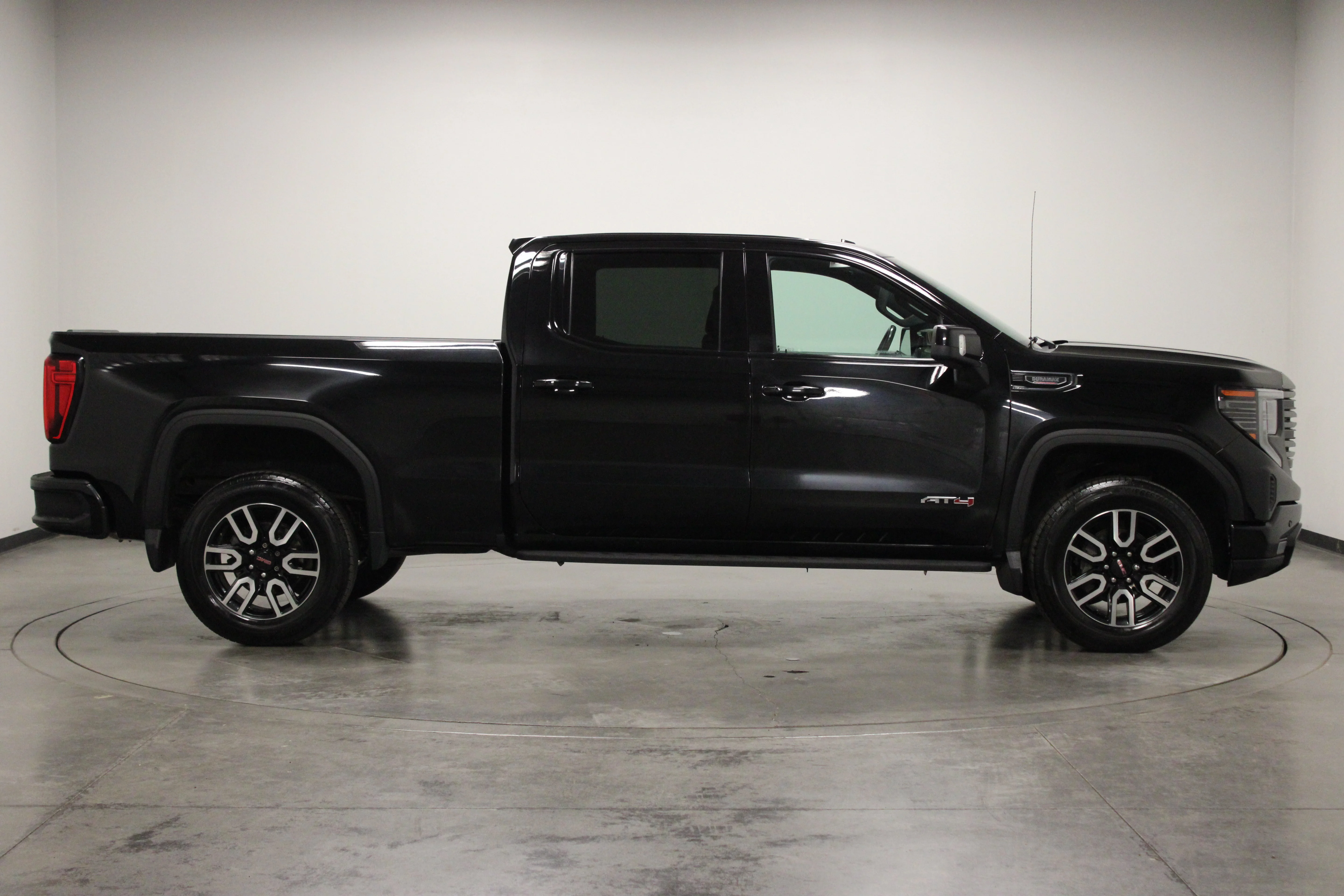 Used 2023 Onyx Black GMC AT4 image 9