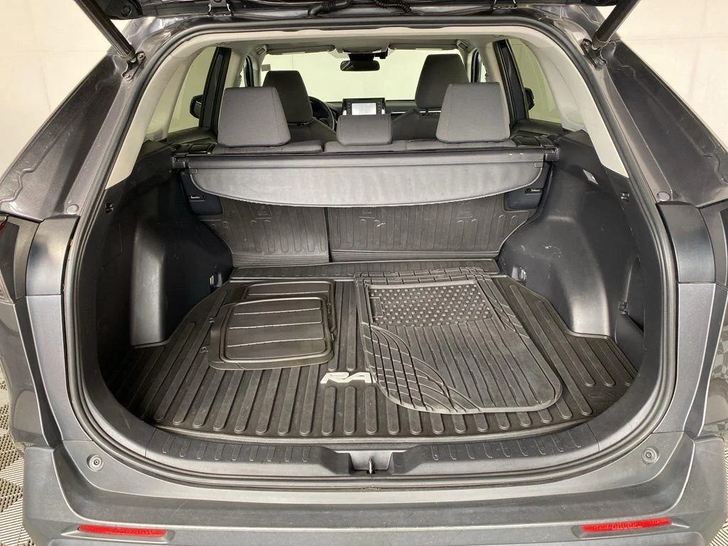 Used 2019 Magnetic Gray Metallic Toyota XLE image 17
