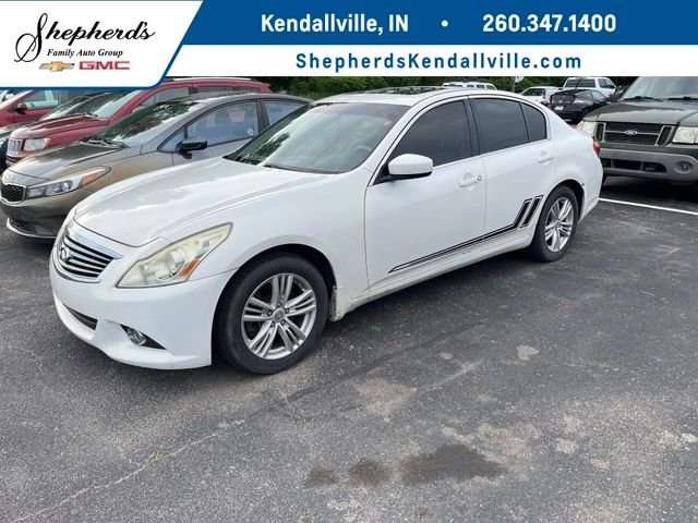 Used 2012 White INFINITI X image 1