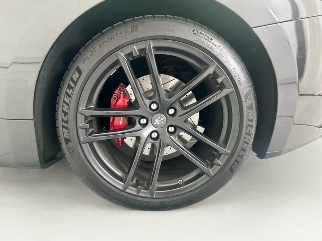 Used 2017 Grigio Granito Metallic Maserati Sport image 34